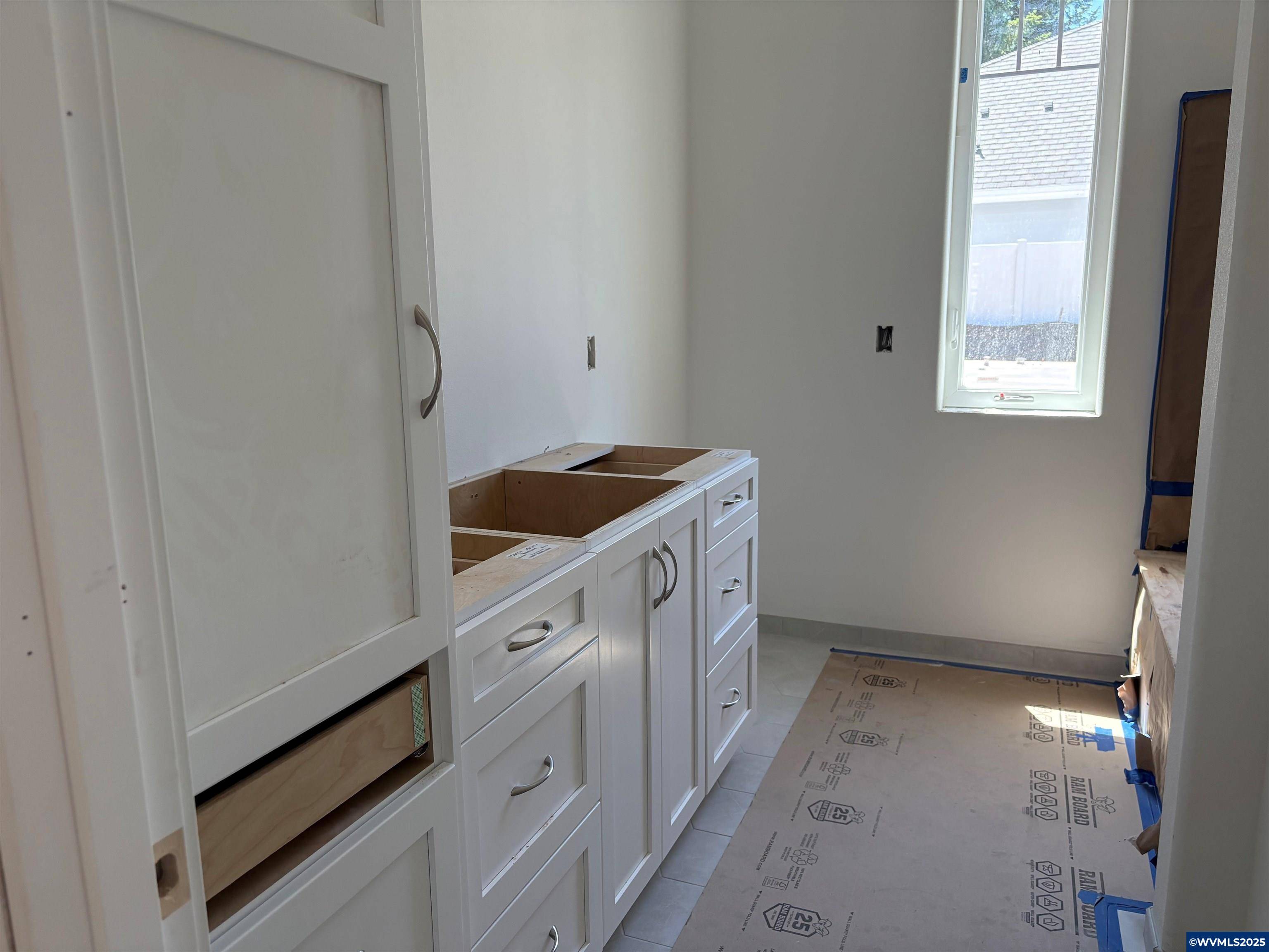 Corvallis, OR 97330,2467 Hummingbird Dr