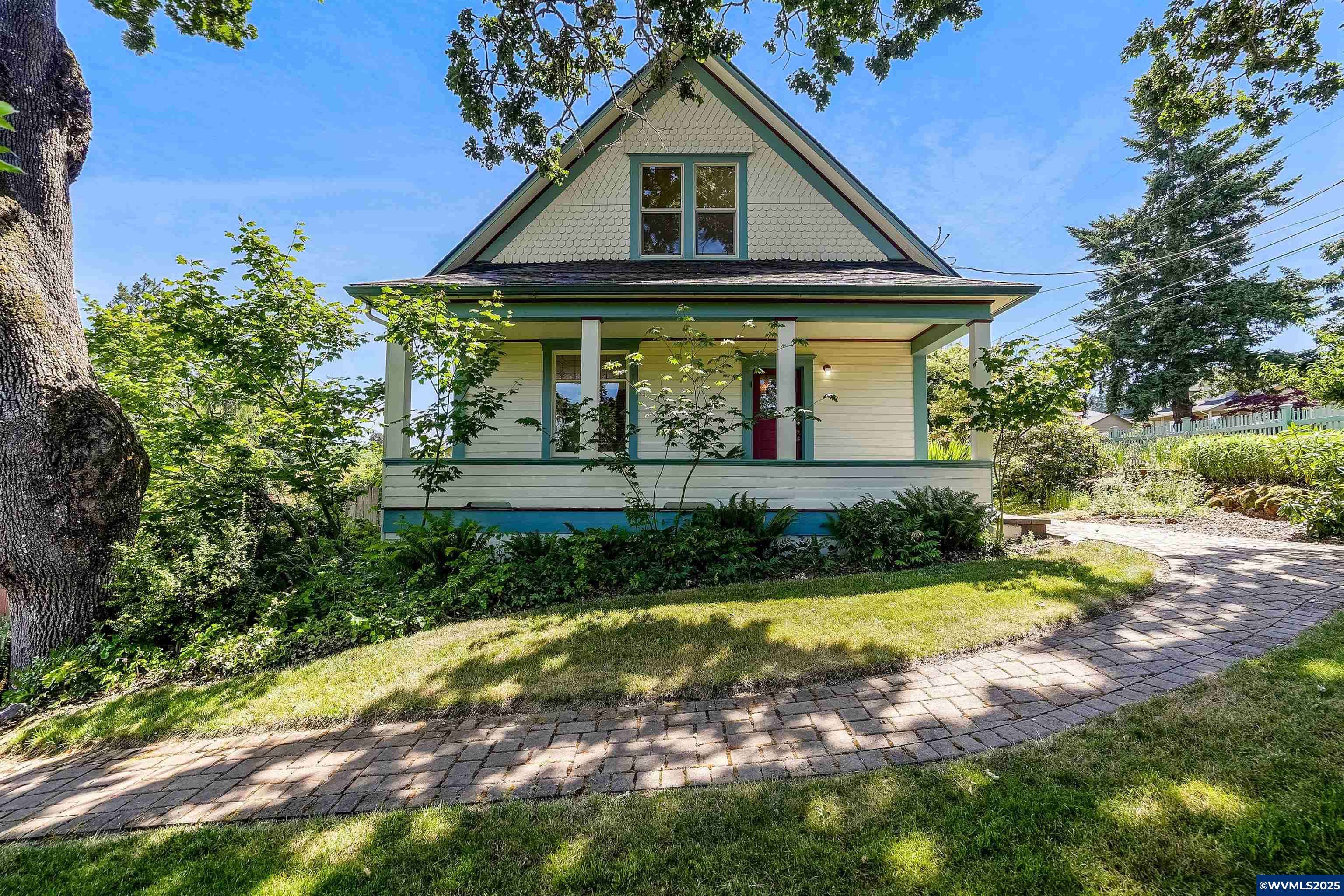 1005 Reserve St, Silverton, OR 97381
