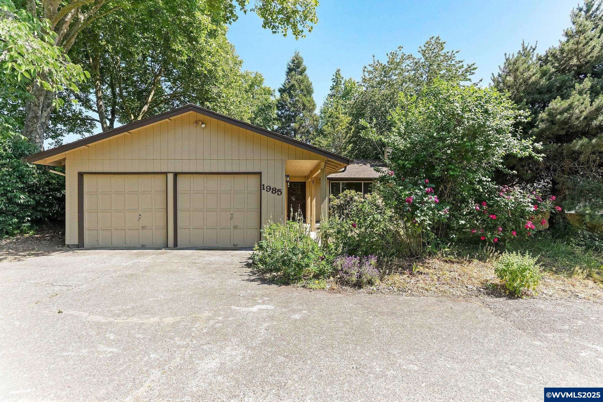 1985 Crystal Cir, Corvallis, OR 97333