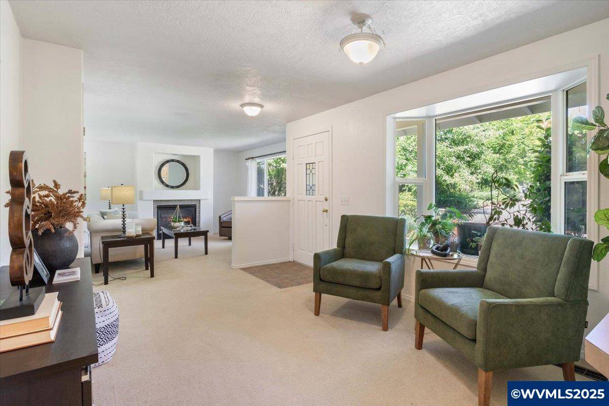 Salem, OR 97317,405 Fir Knoll Ln NE NE
