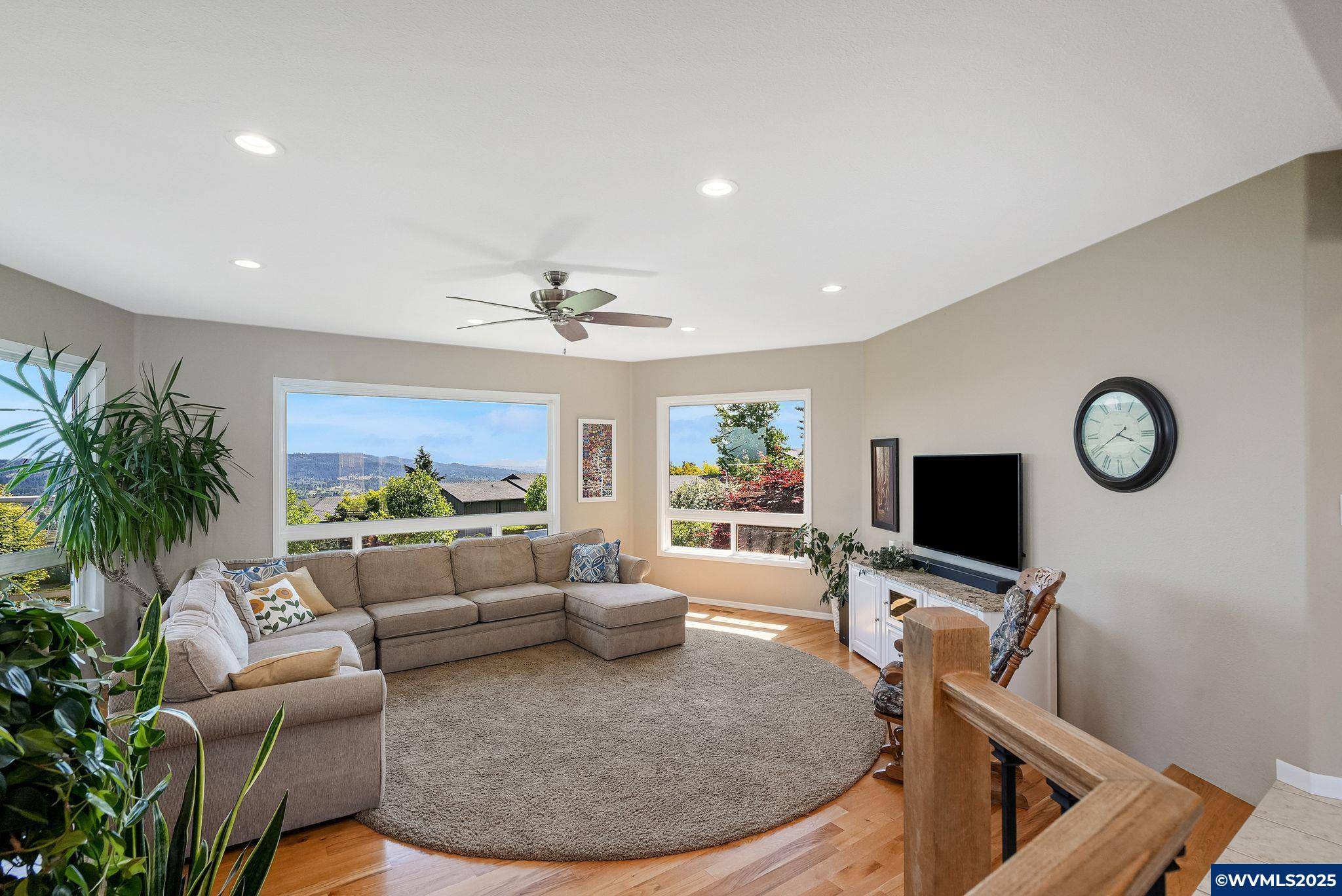 Salem, OR 97304,3570 Eola Dr NW NW