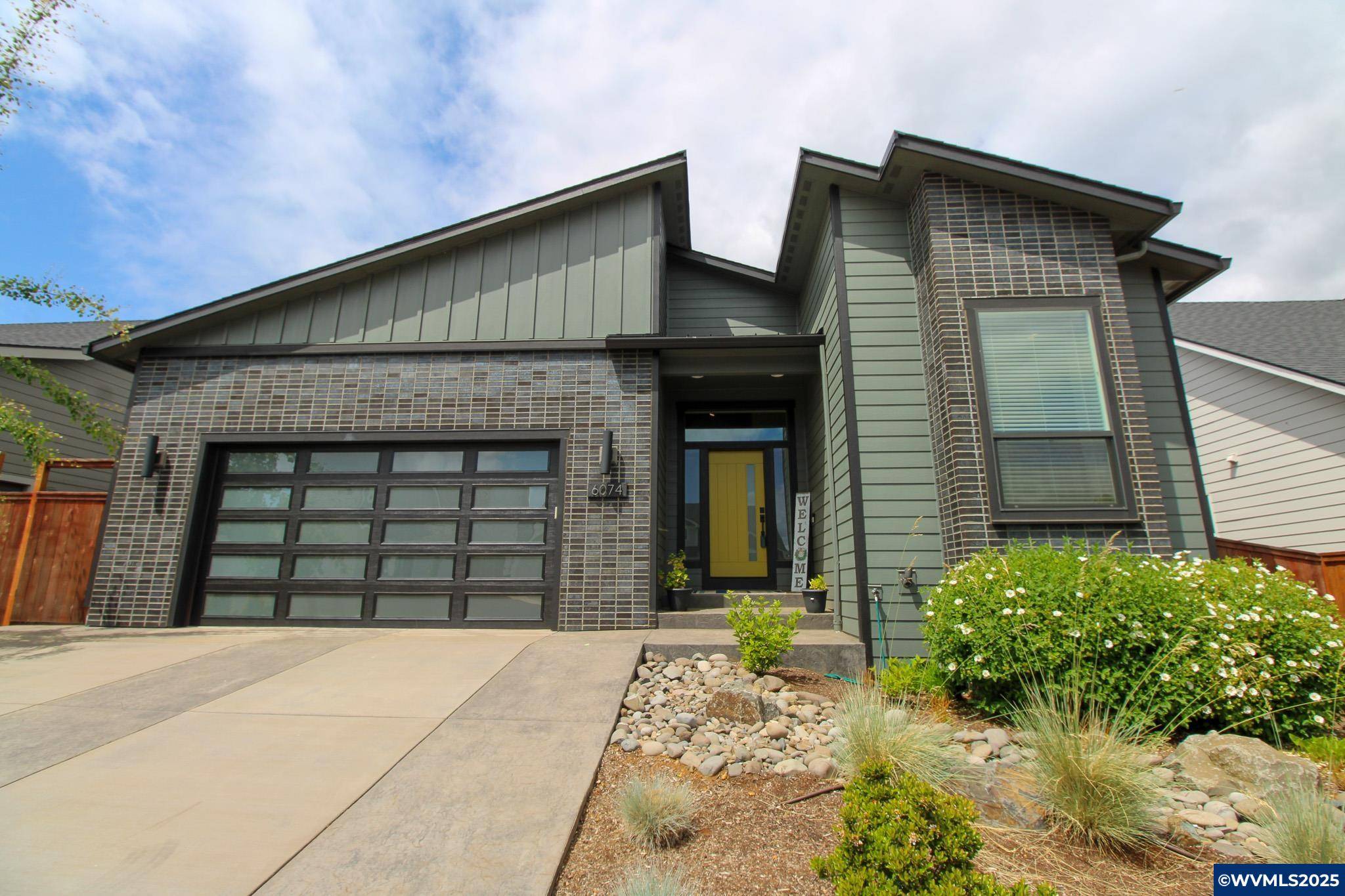6074 Evangelista St S S, Salem, OR 97306
