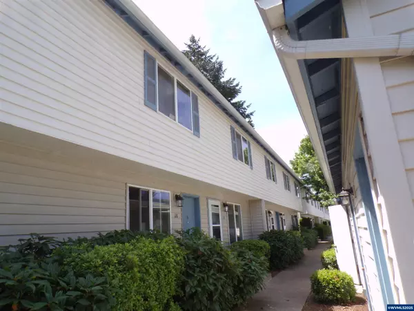 4792 Lancaster #127 Dr NE NE, Salem, OR 97305