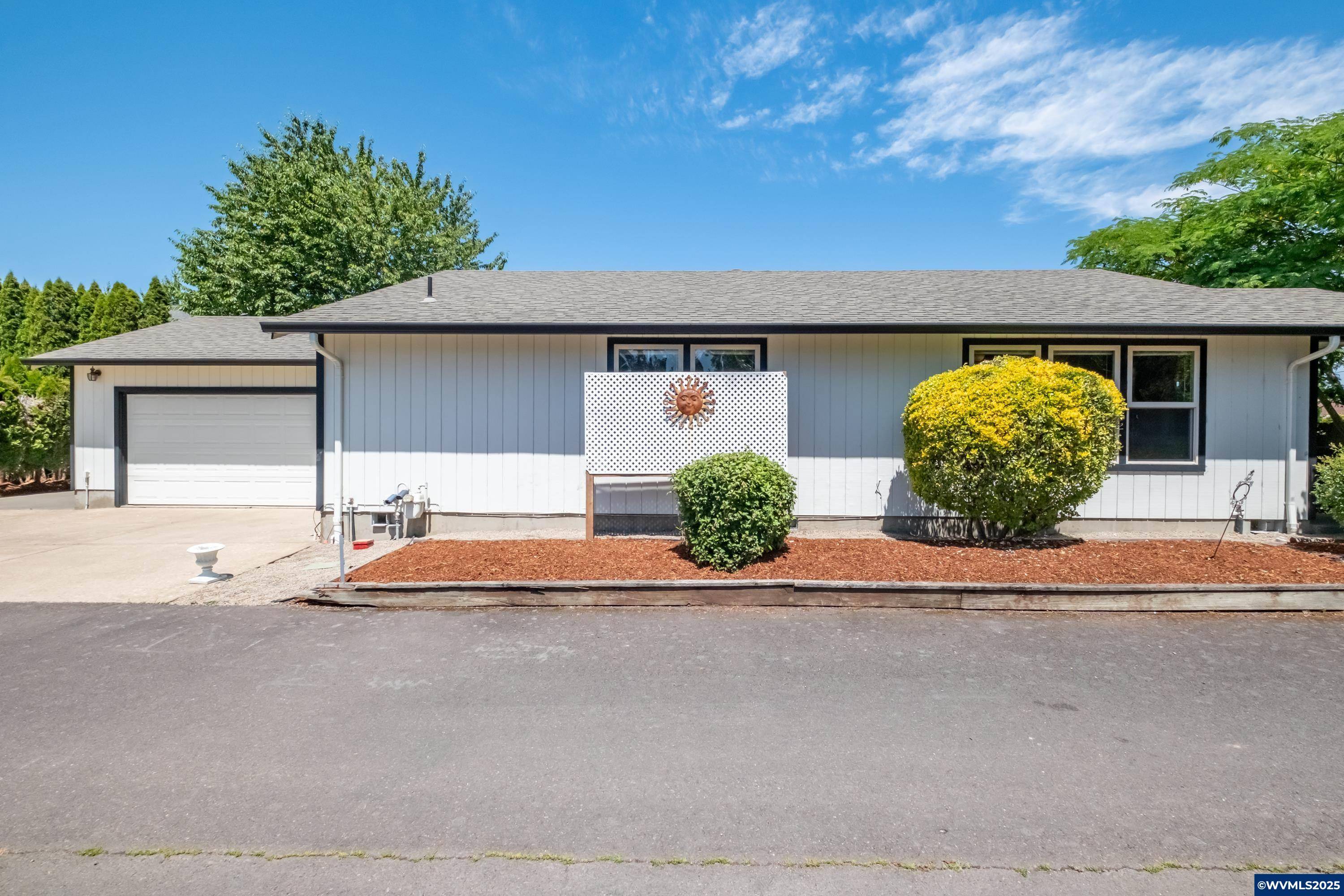 Mt Angel, OR 97362,632 Pershing St