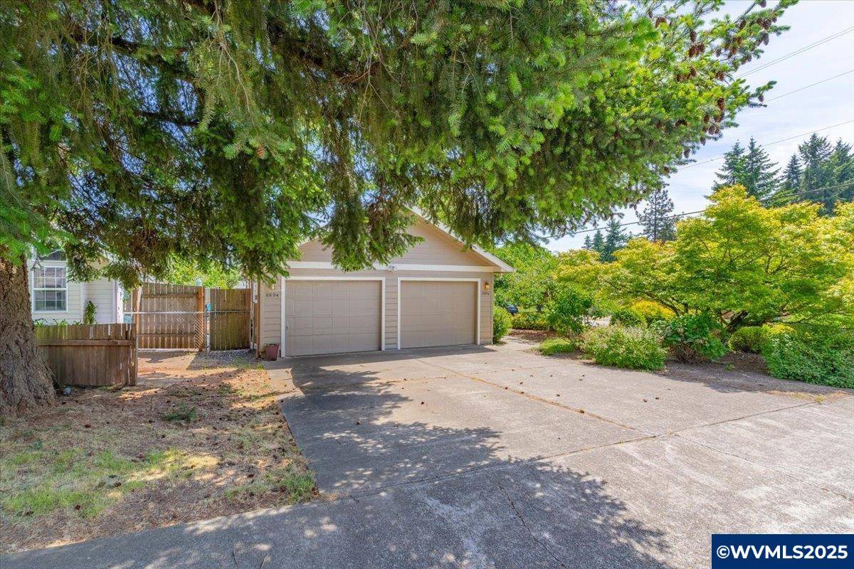 Salem, OR 97306,5594 Sugar Plum St SE (-5596) St SE SE
