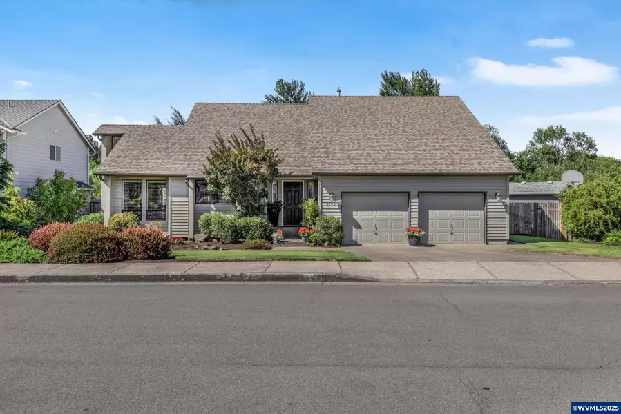 2145 Rock Ledge Dr, Keizer, OR 97303