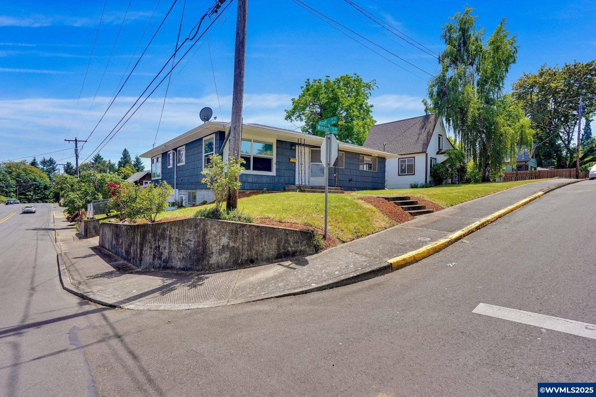 Salem, OR 97302,2210 Winter St SE SE