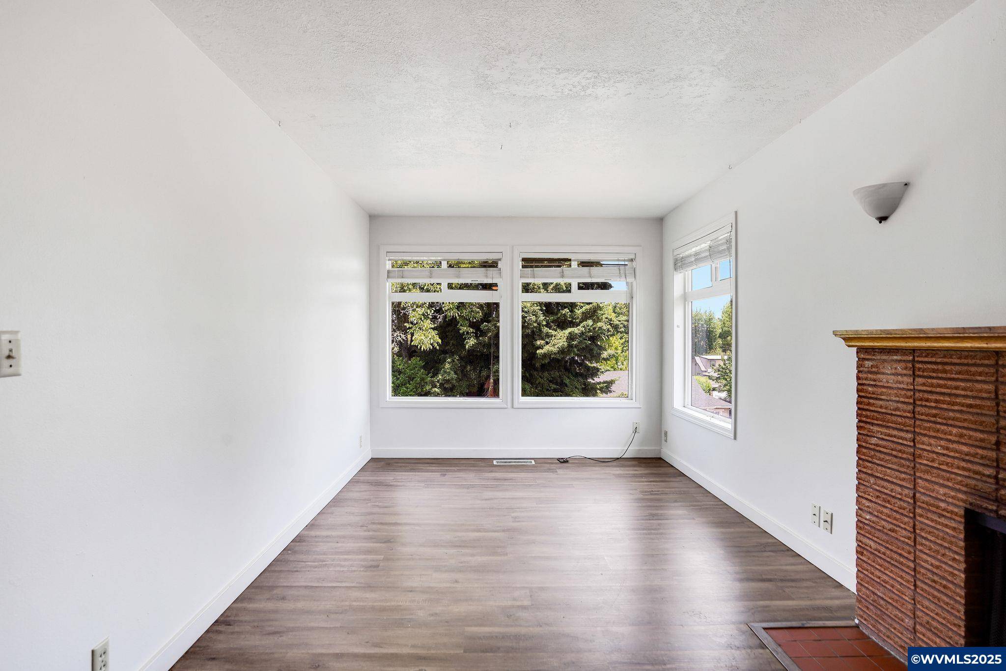 Salem, OR 97302,2210 Winter (-2220) St SE SE