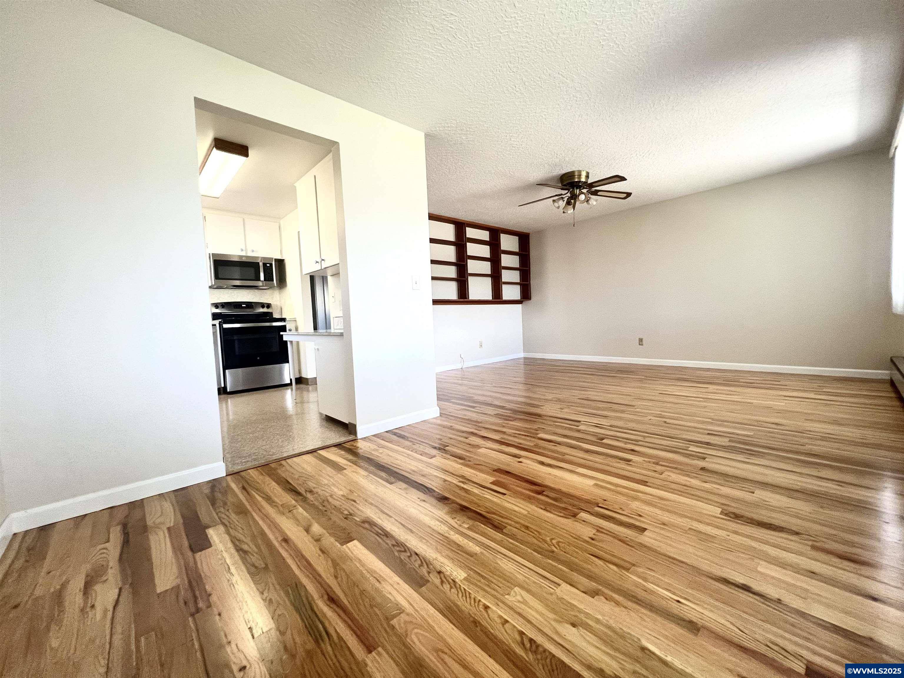 Woodburn, OR 97071-7629,1527 Country Club Cir