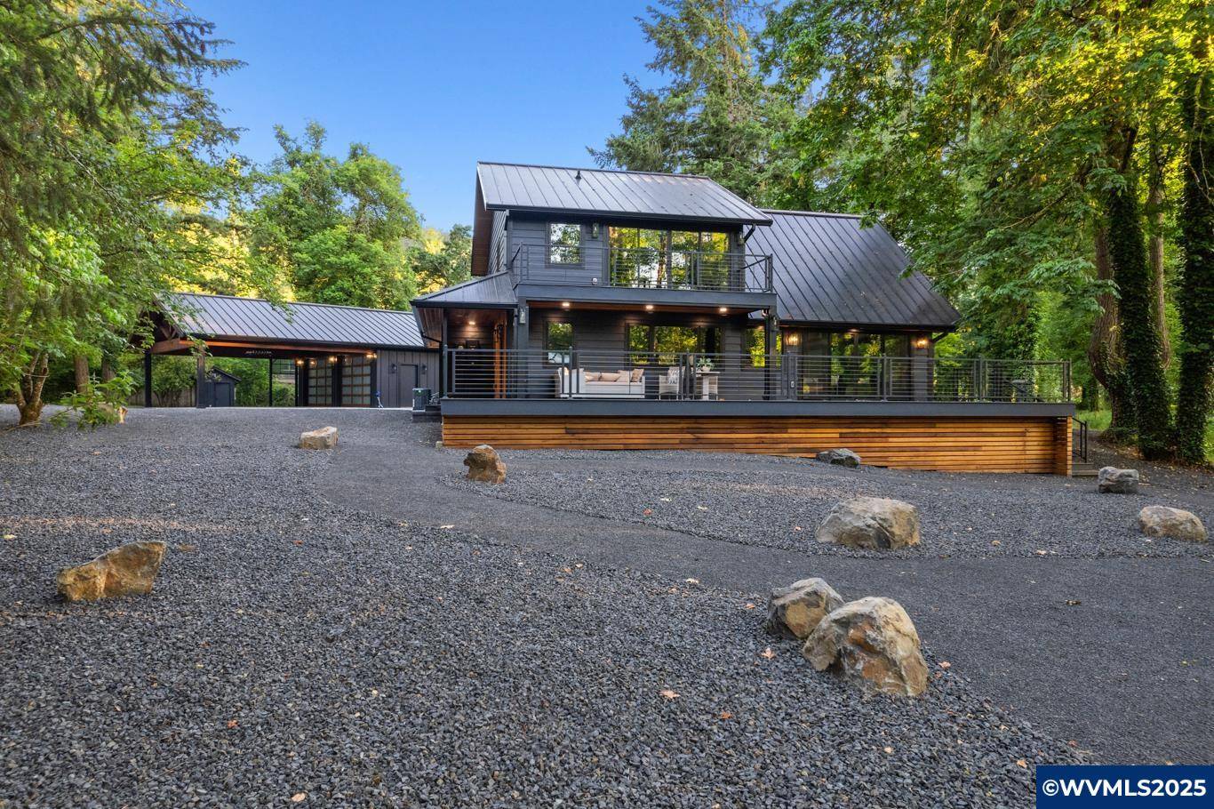 6057 Peaceful Ln, Silverton, OR 97381
