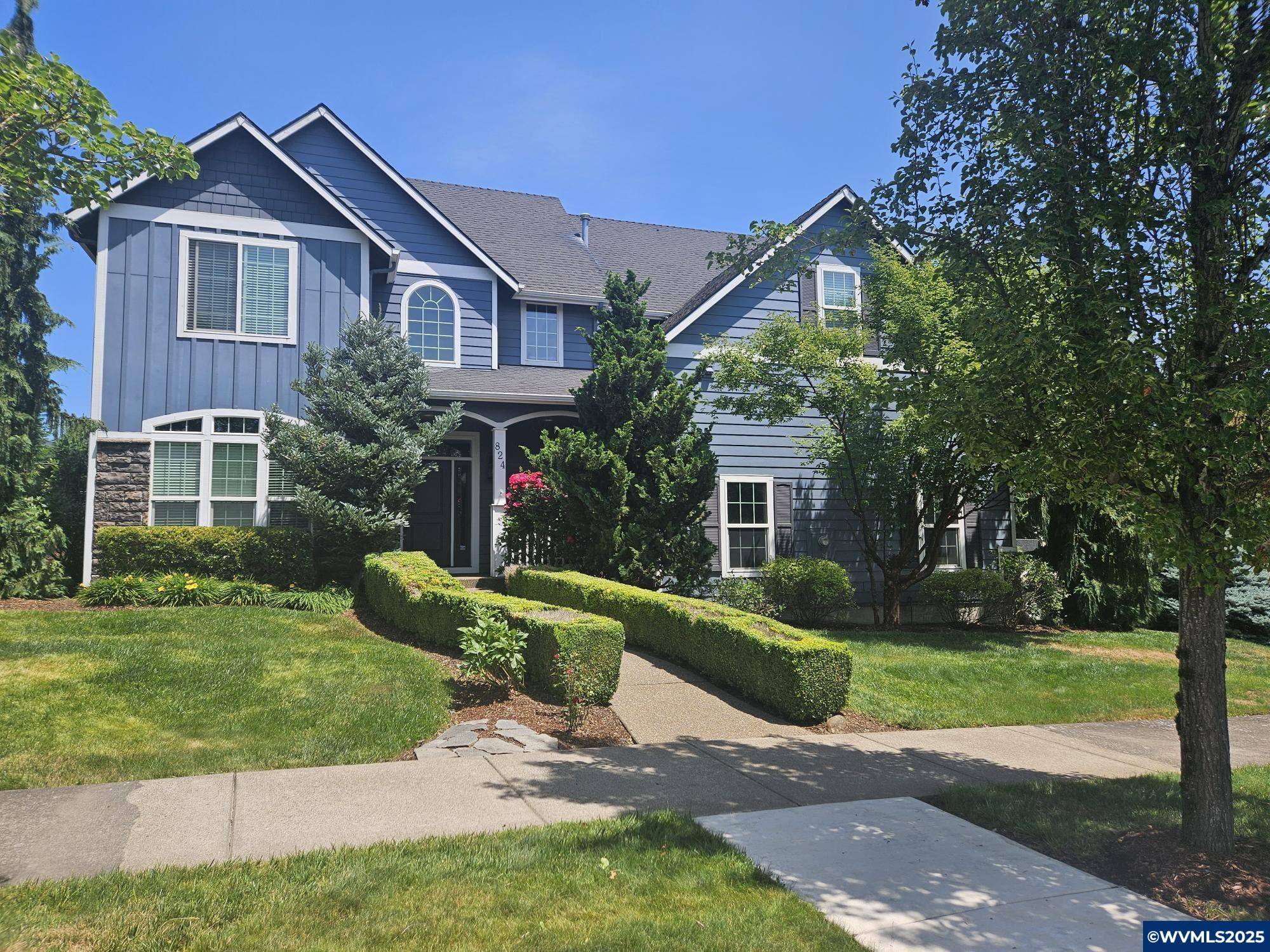 824 Pioneer Dr, Silverton, OR 97381