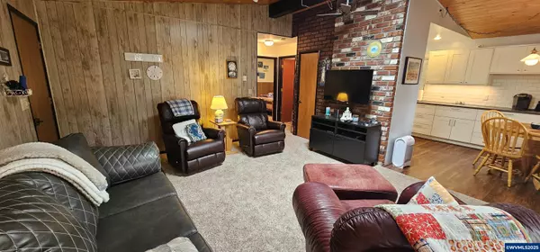 Lincoln City, OR 97367,5840 Hacienda Av
