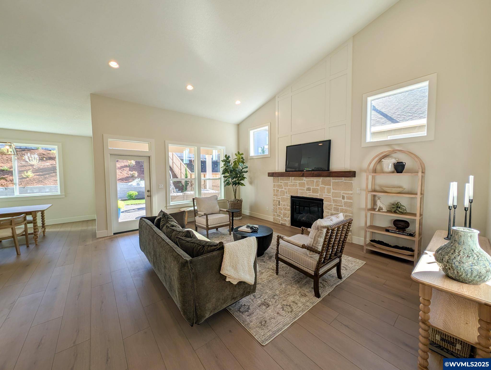 Salem, OR 97306,5958 Evangelista St S S