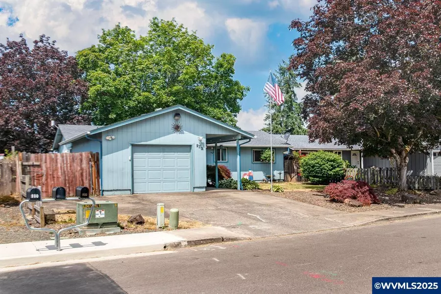 930 Airway Rd, Lebanon, OR 97355