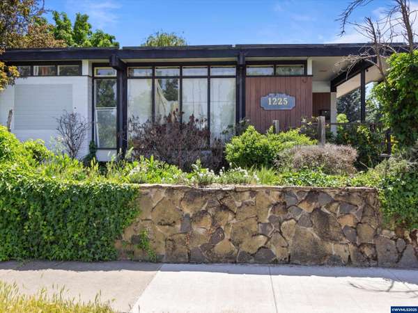 Medford, OR 97501,1225 Main St