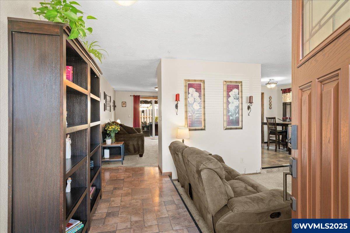 Salem, OR 97305,4411 Buttercup Ct NE NE