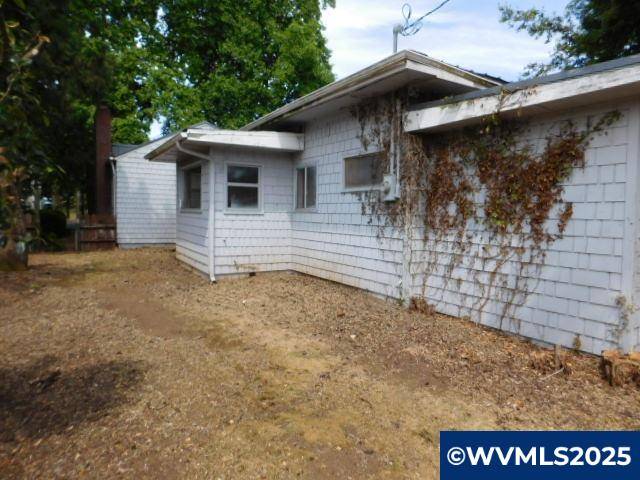 Salem, OR 97302,1638 Commercial St SE SE