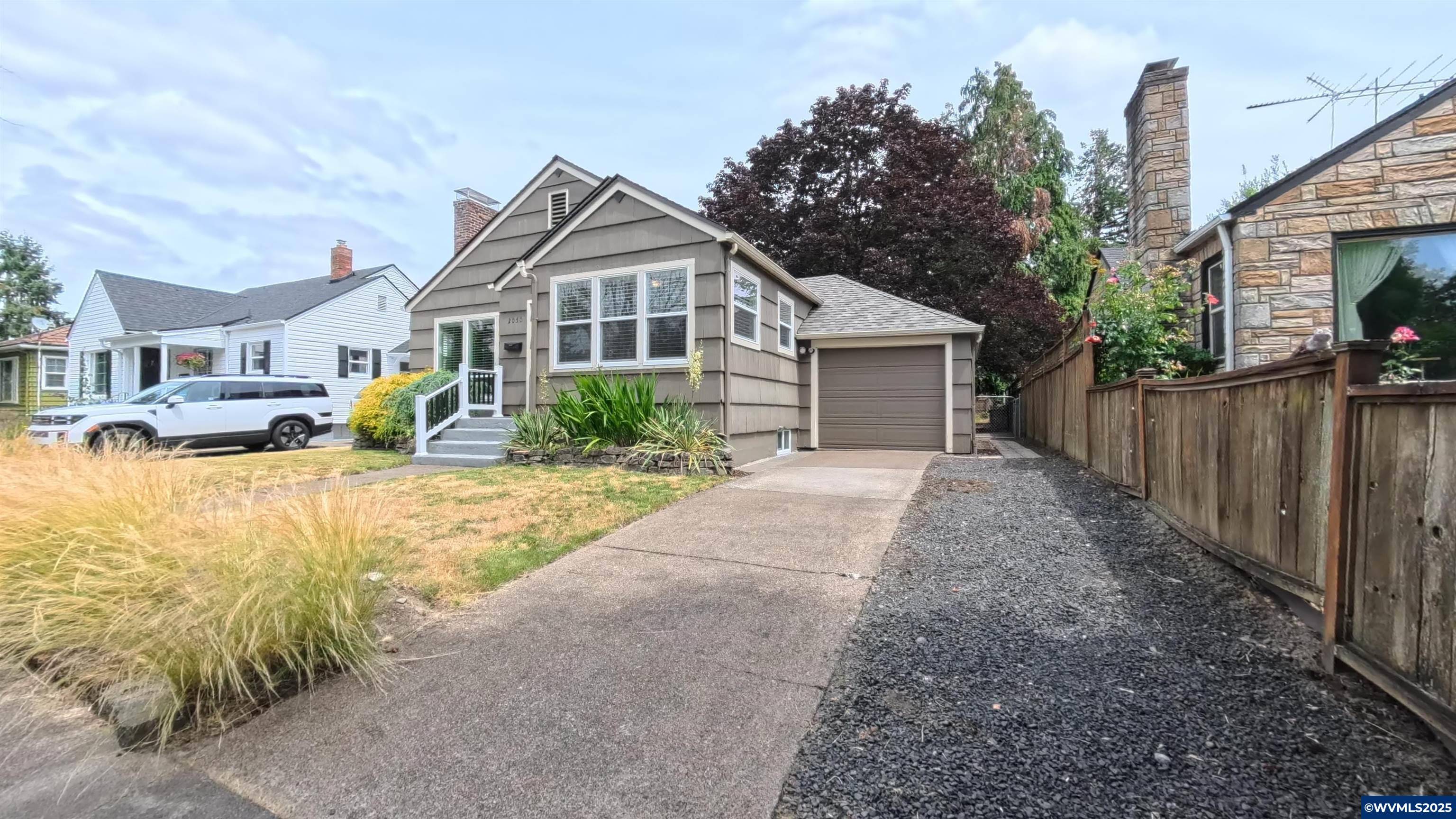 Salem, OR 97301,2050 18th St NE NE
