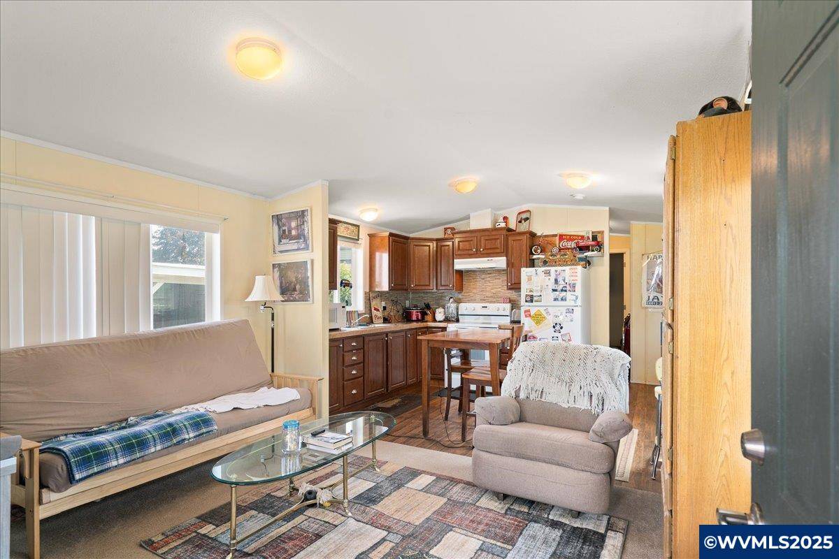 Silverton, OR 97381,1732 Pine (#1) St NE NE