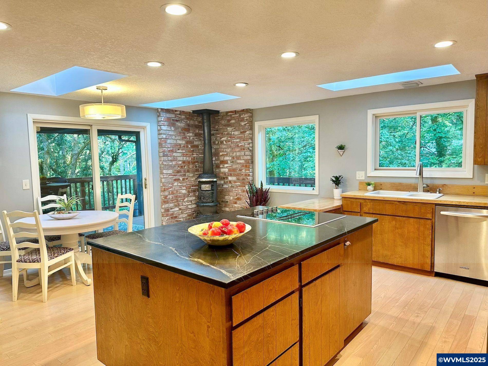 Corvallis, OR 97330,2525 Windsor Pl