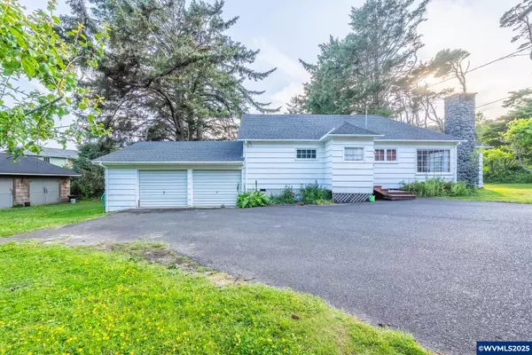 1756 35th Pl, Lincoln City, OR 97367-9999