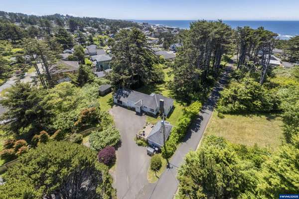 Lincoln City, OR 97367-9999,1756 35th Pl