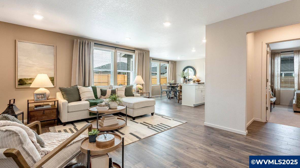 Salem, OR 97301,283 Stella St NE NE