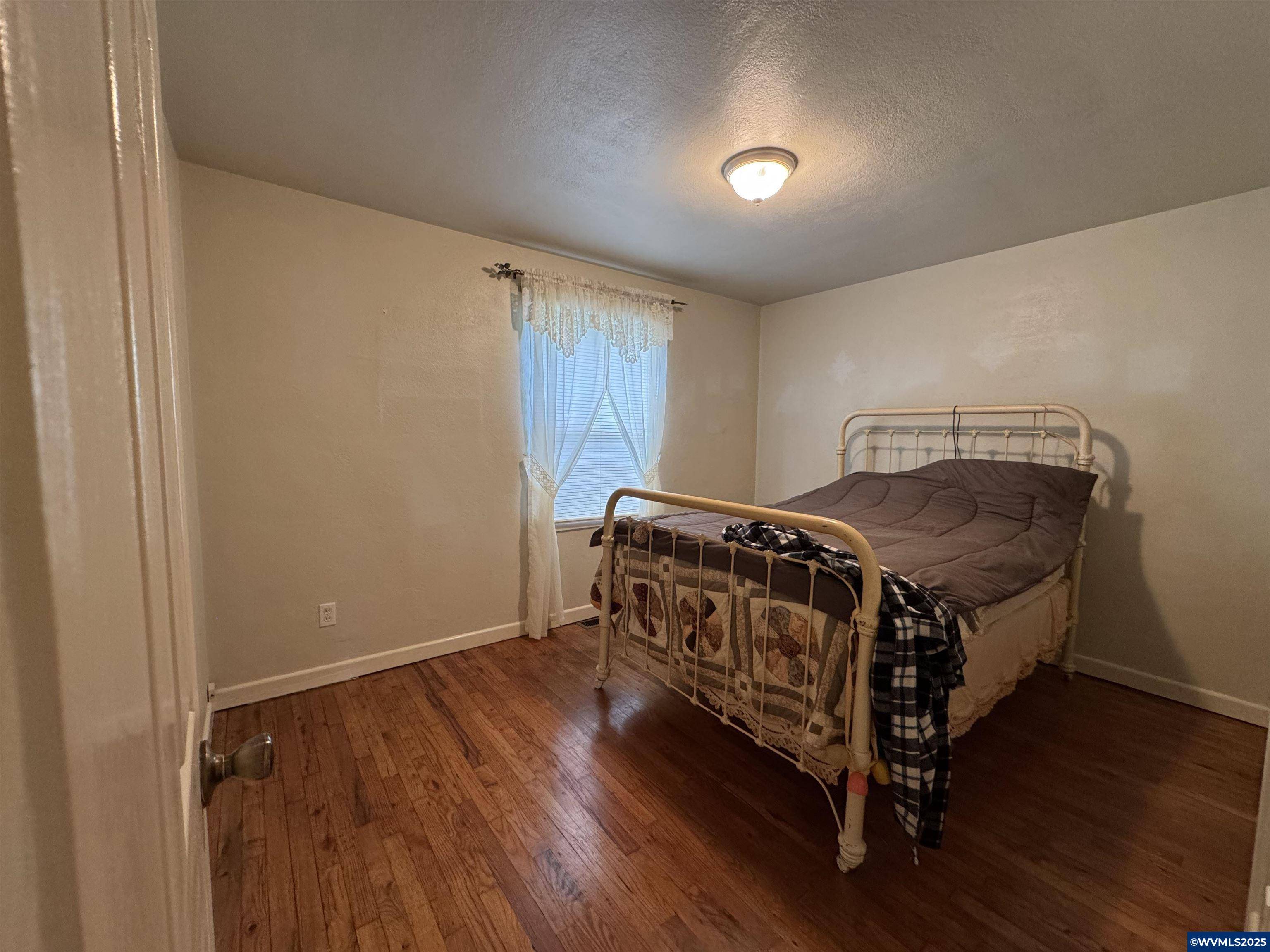 Sweet Home, OR 97386,109 Nandina St