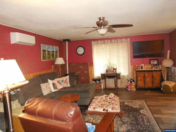 Mill City, OR 97360,171 Kingwood Av