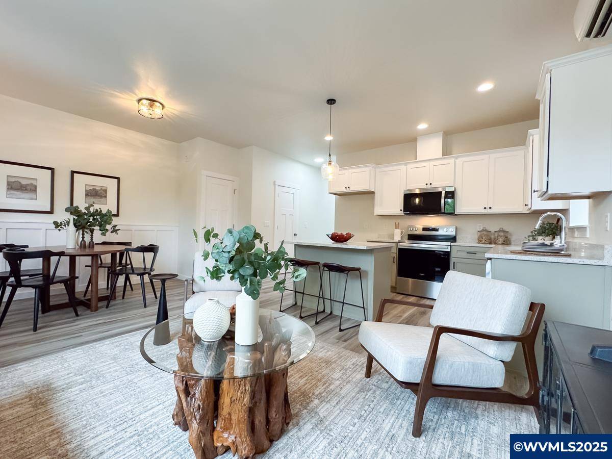 Salem, OR 97304,1166 7th St NW NW