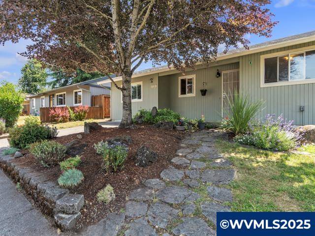 640 Maple St, Aumsville, OR 97325