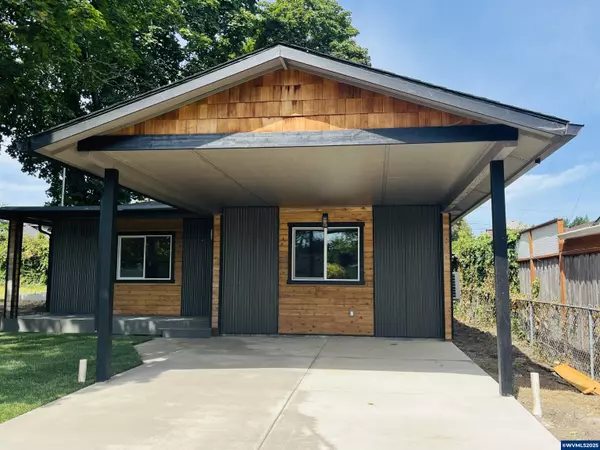 Salem, OR 97301,527 22nd St NE NE