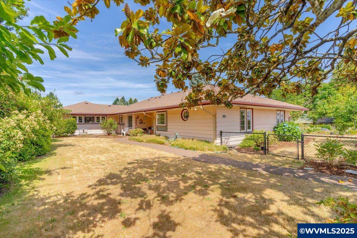 Salem, OR 97302,3301 Bluff Av SE SE
