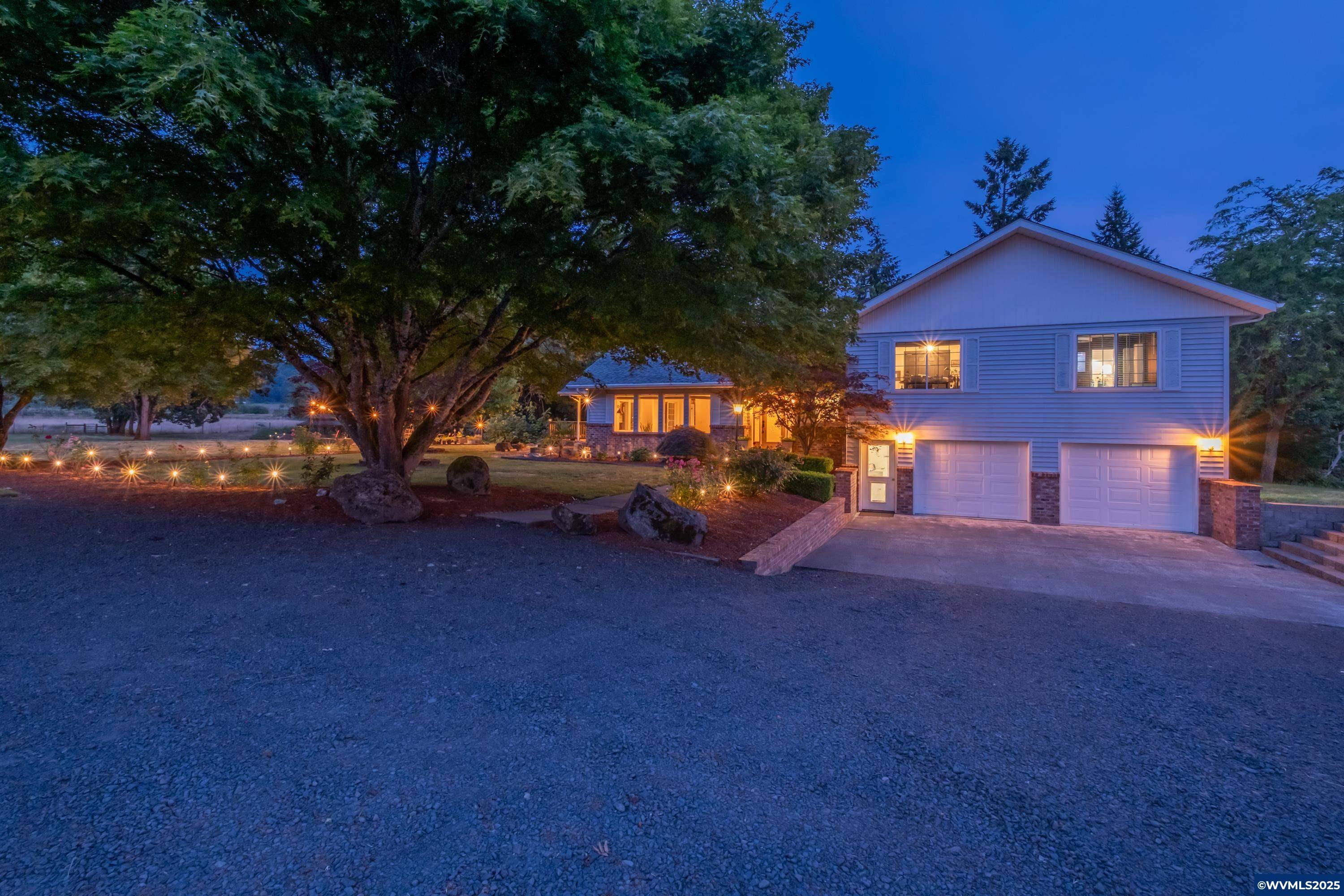 28450 Pleasant Valley Rd, Sweet Home, OR 97386