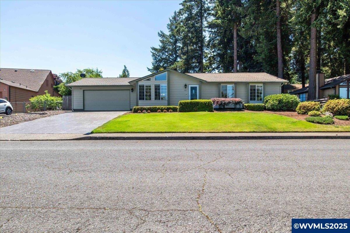 1833 Kent Av, Stayton, OR 97383