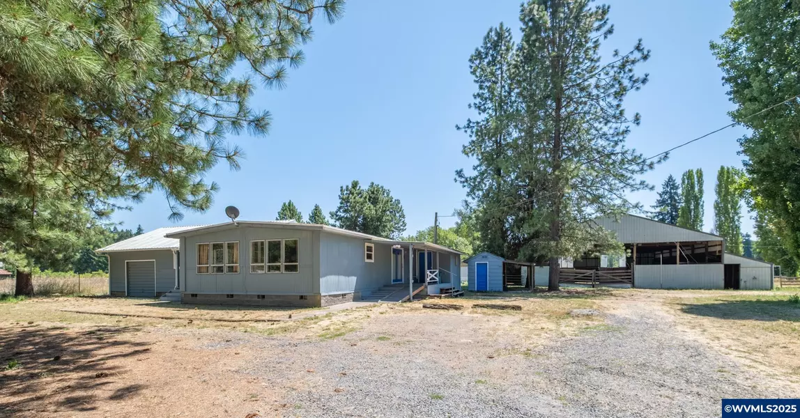 30880 7th St, Lebanon, OR 97355