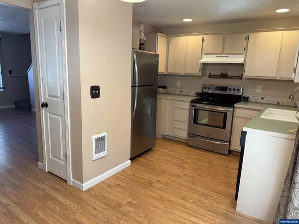 Salem, OR 97305,4792 Lancaster #118 Dr NE NE