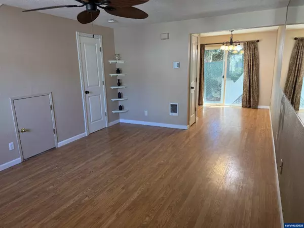 Salem, OR 97305,4792 Lancaster #118 Dr NE NE