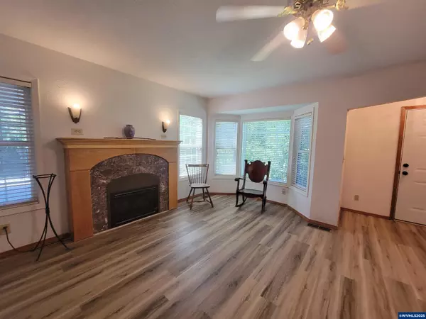 Salem, OR 97301,2280 Evergreen Av NE NE
