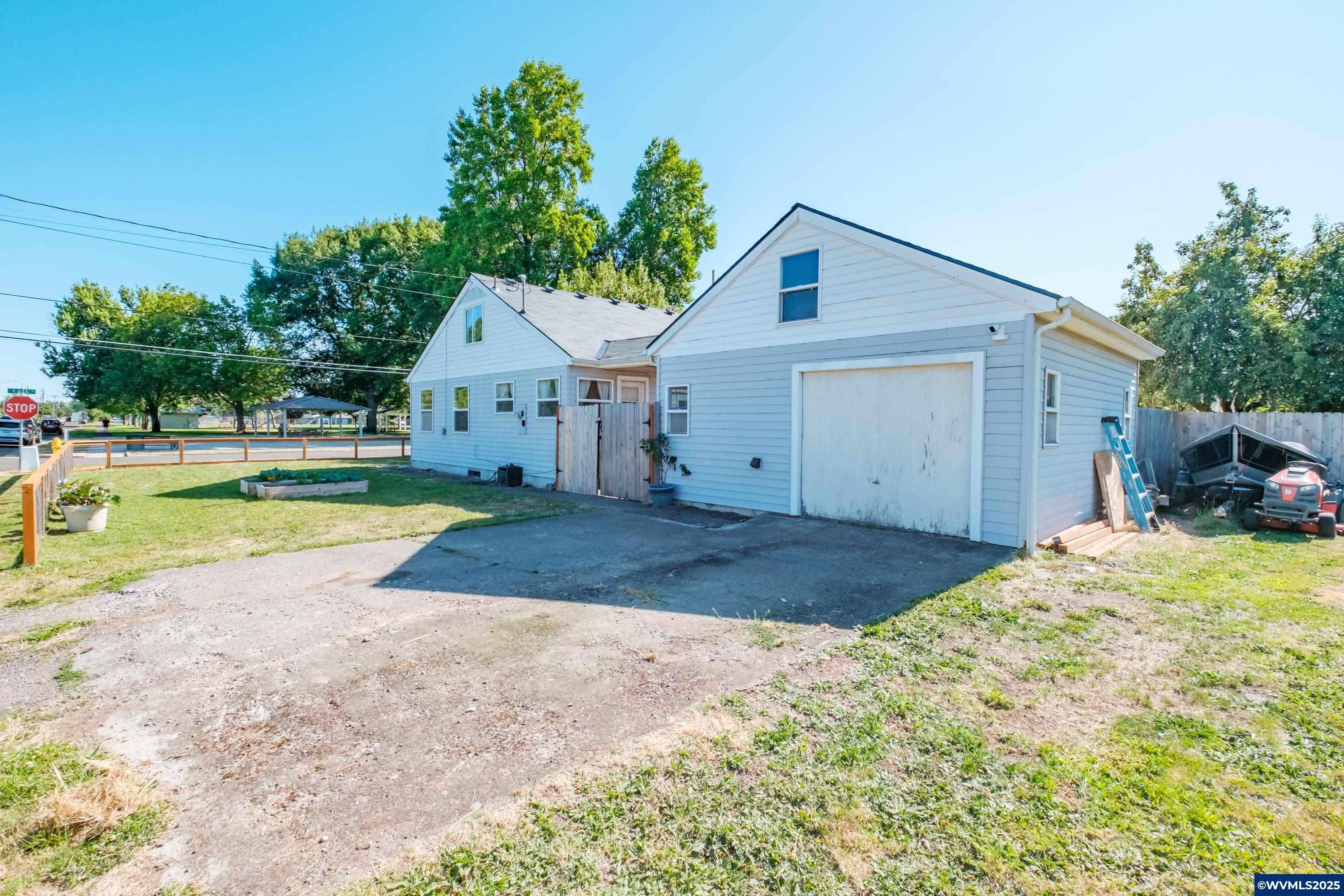 Lebanon, OR 97355,490 Rose St