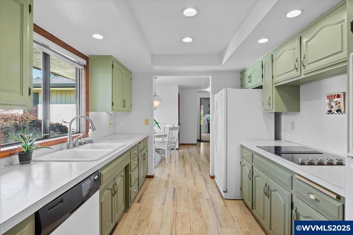Salem, OR 97306,1386 Spyglass Ct SE SE