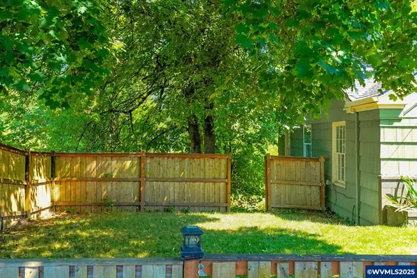 Salem, OR 97305,5393 Faith Av NE NE