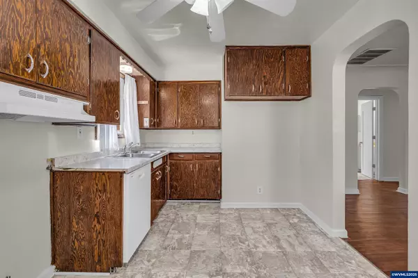 Salem, OR 97301,2274 32nd Av NE NE