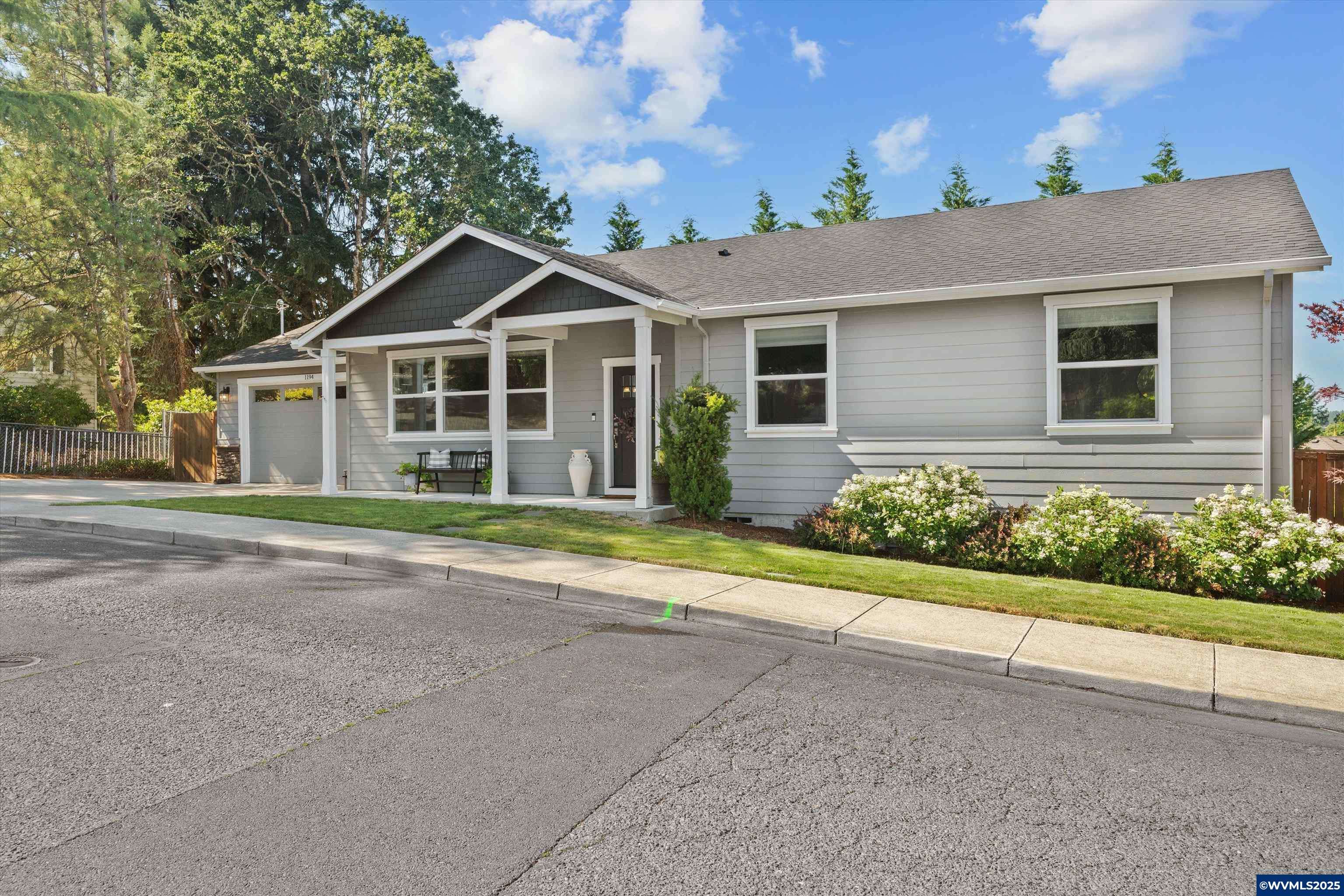 Dallas, OR 97338,1194 Maple St