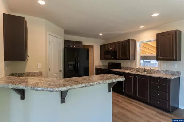 Lebanon, OR 97355,200 Market #222 St