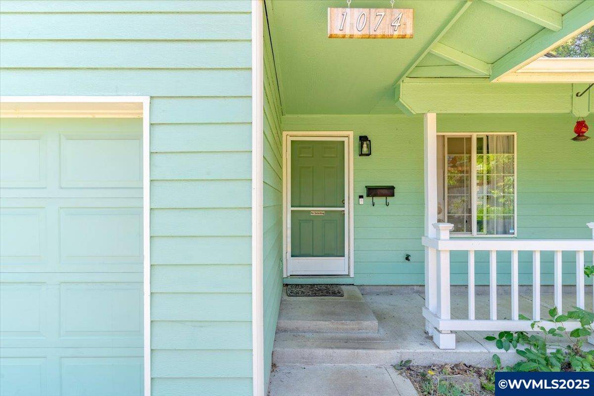 Salem, OR 97304,1074 3rd St NW NW