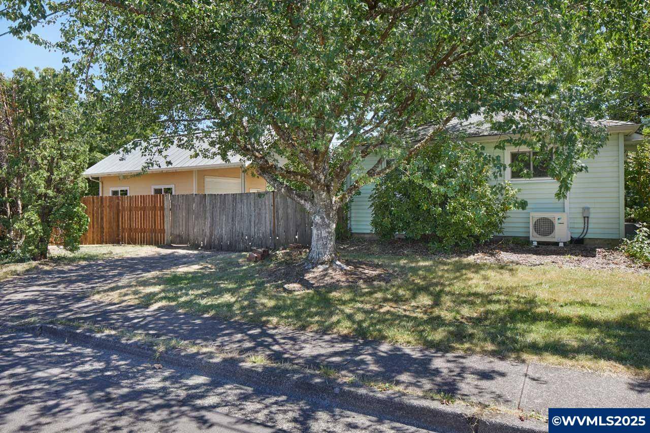 Corvallis, OR 97330,1343 13th St