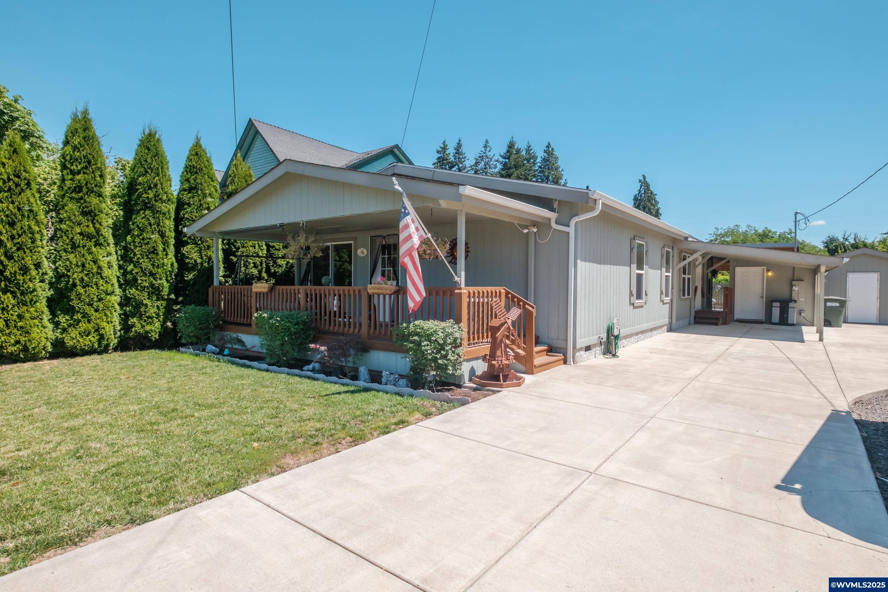 609 Washburn St, Brownsville, OR 97327