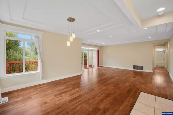 Dallas, OR 97338,2436 Oakwood Ct