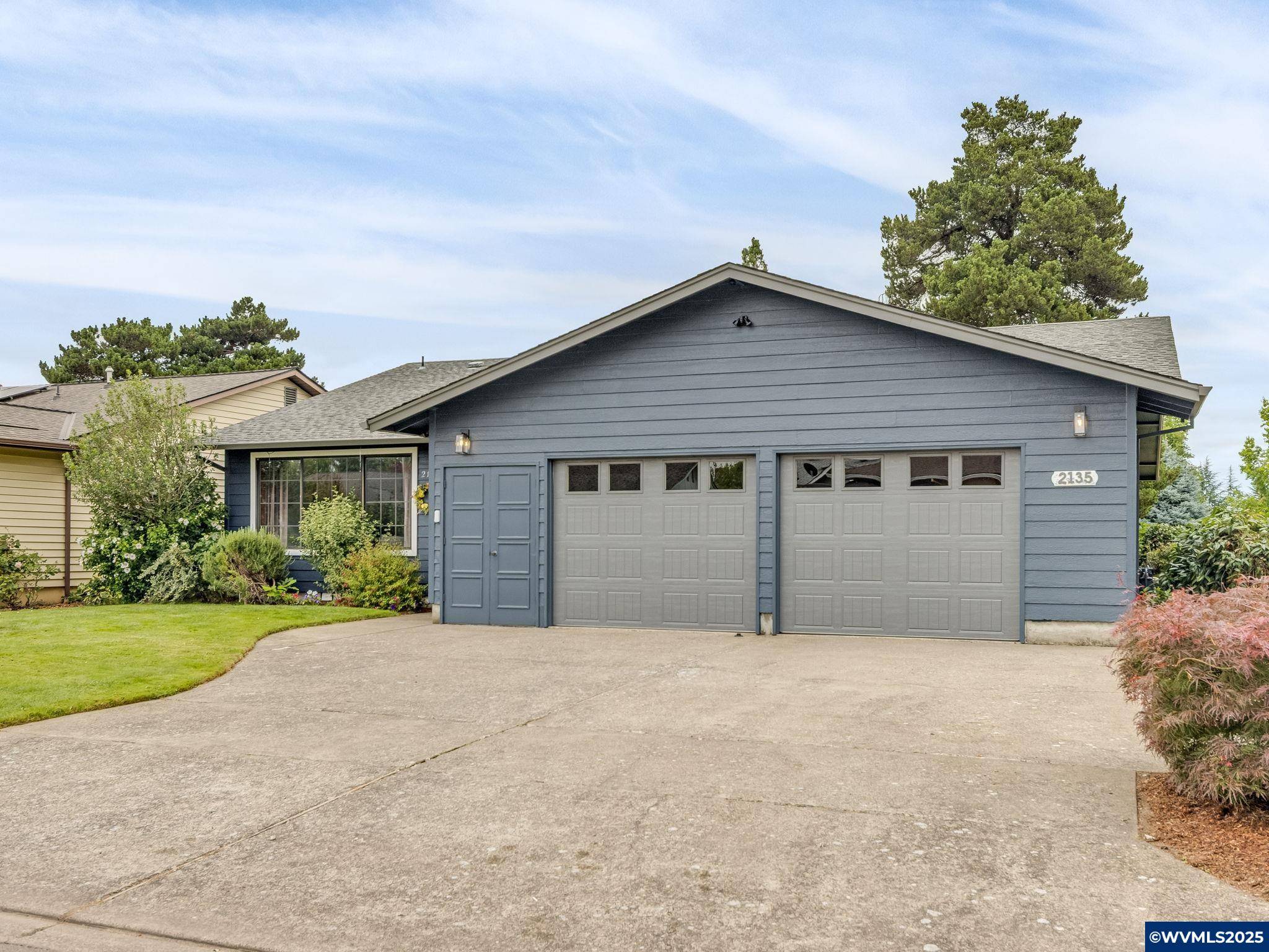 2135 Country Club Ter Ter, Woodburn, OR 97071